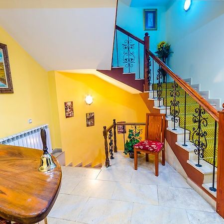 Hotel Cosmos Asenovgrad Bagian luar foto