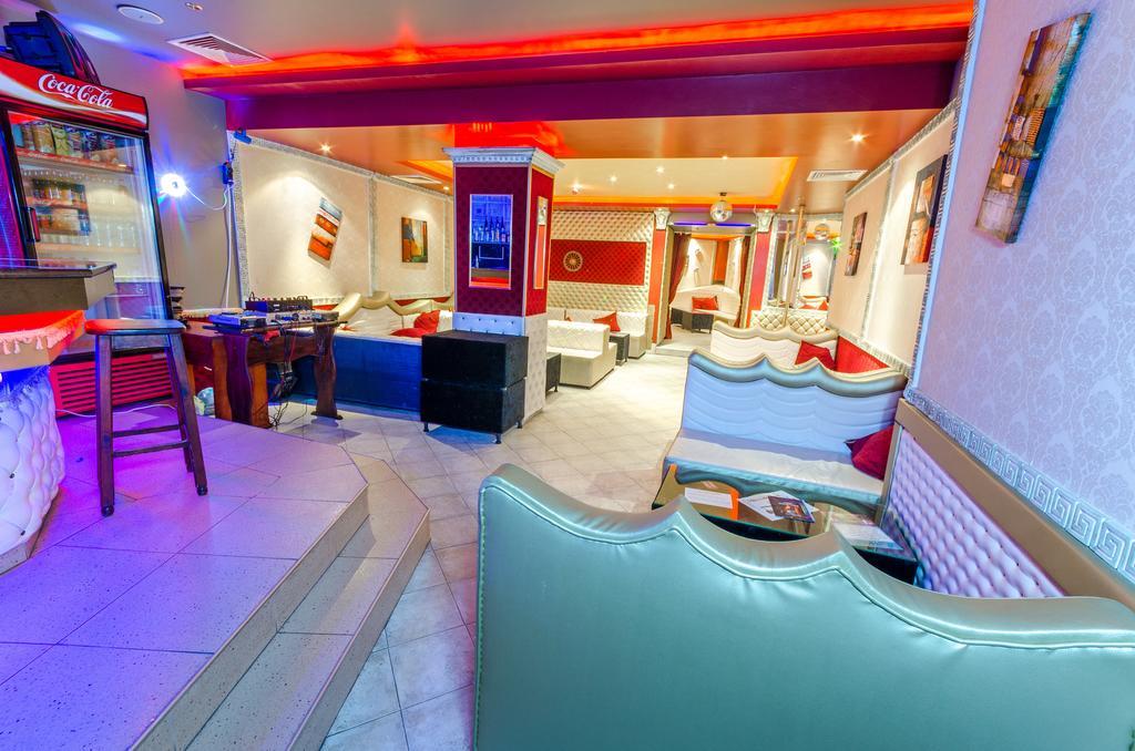Hotel Cosmos Asenovgrad Bagian luar foto