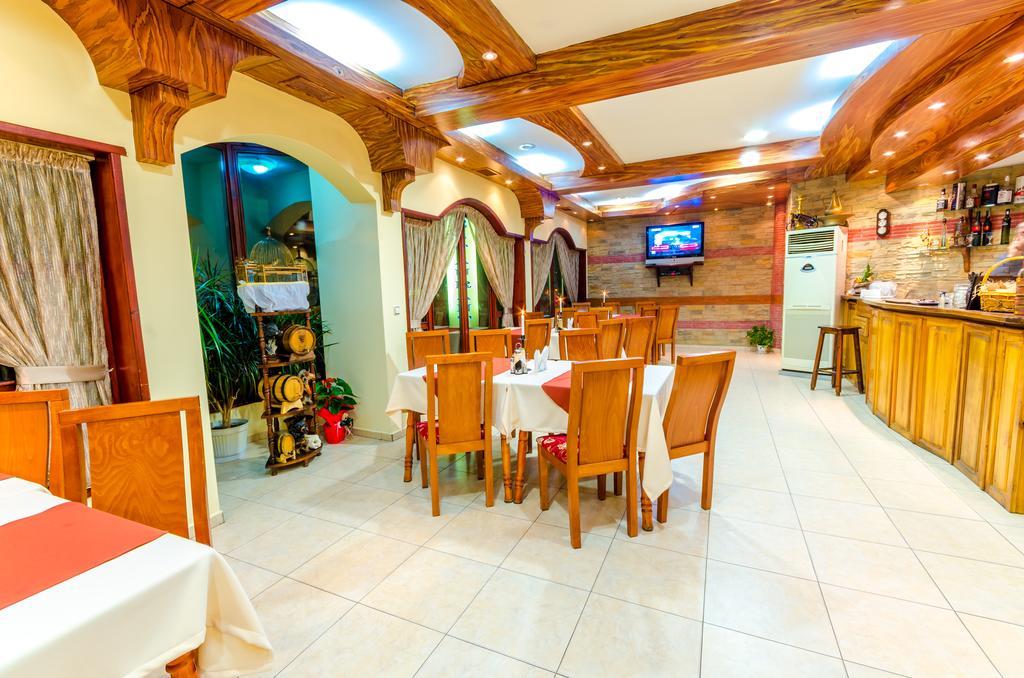Hotel Cosmos Asenovgrad Bagian luar foto